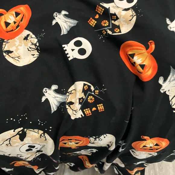 Larace Halloween Top T Shirt Black Pumpkins Ghosts scalloped Skulls 2X - Picture 5 of 6